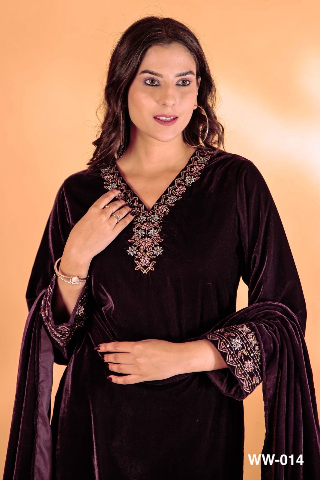 Velvet V neck Dupatta Set (Wine)