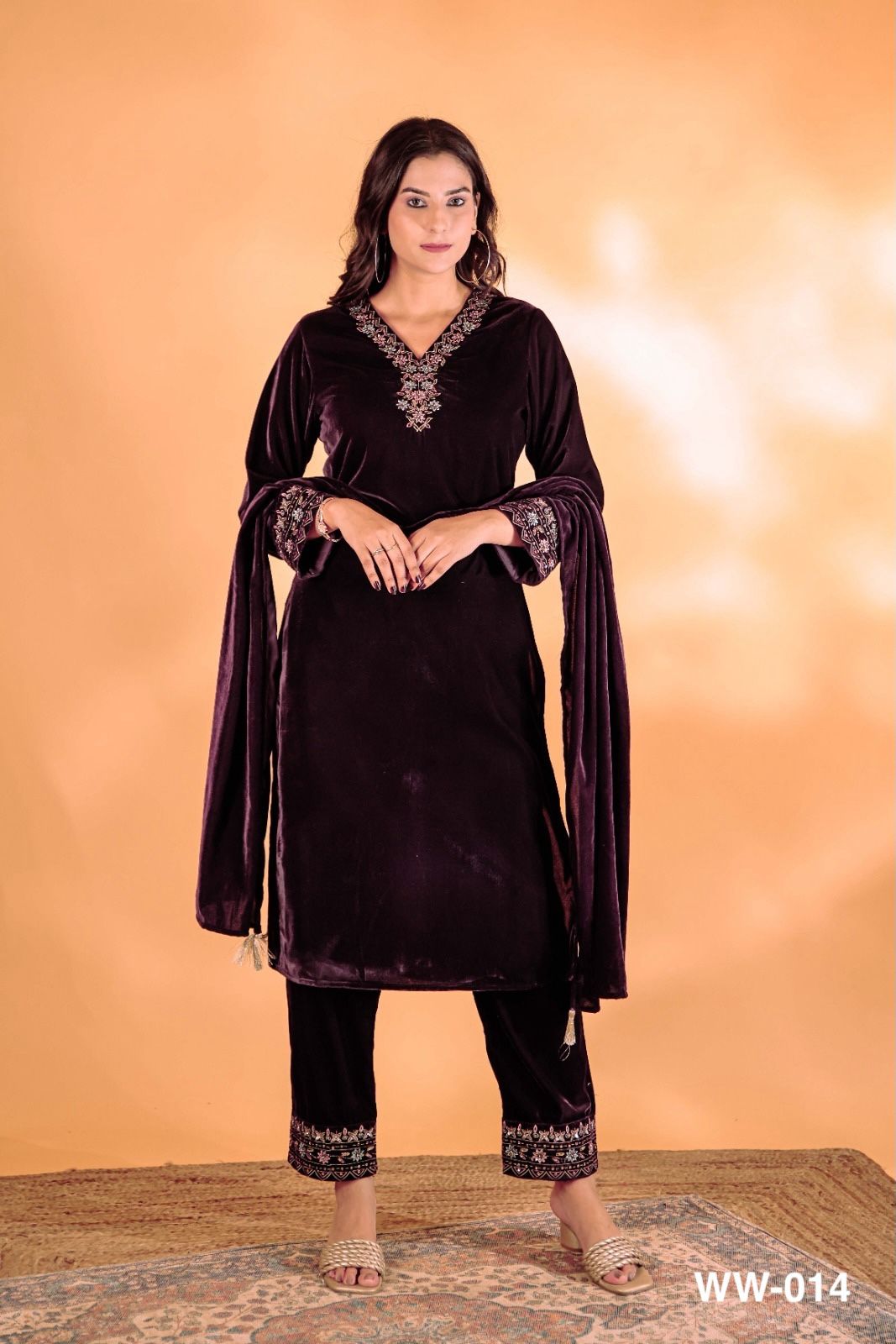 Velvet V neck Dupatta Set (Wine)